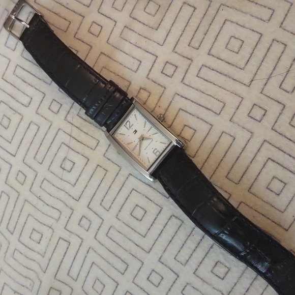 Tommy Hilfiger watch - Picture 2 of 2